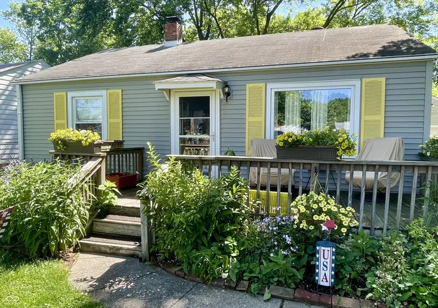 2nd image of 481 S Somerset Ave, Indianapolis, IN 46241 | MLS# 22119142