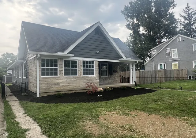 2nd image of 25 N Catherwood Ave, Indianapolis, IN 46219 | MLS# 22119145