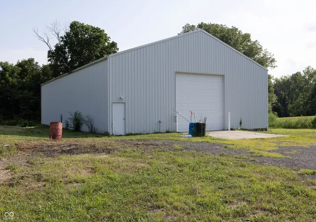 Photo 1 of Single family home for sale at 12680 E State Rd 7, Elizabethtown, IN 47232 | MLS# 22119149 | Listing updated on 2026-08-14