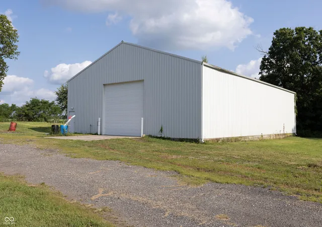 Photo 2 of Single family home for sale at 12680 E State Rd 7, Elizabethtown, IN 47232 | MLS# 22119149 | Listing updated on 2026-08-14