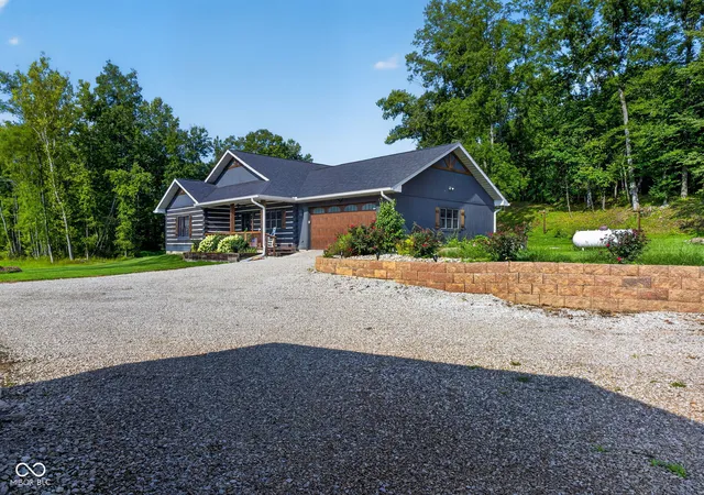 Photo 3 of Single family home for sale at 237 Salt Crk Rd, Nashville, IN 47448 | MLS# 22119150 | Listing updated on 2026-09-22