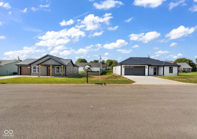 Single family home for sale at 404-406 E College St, Bainbridge, IN 46105 | MLS# 22119160