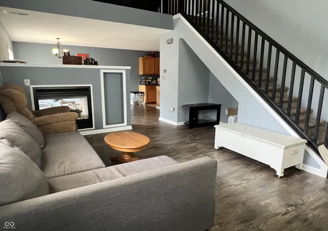 2nd image of 9911 Worthington Blvd, Fishers, IN 46038 | MLS# 22119170