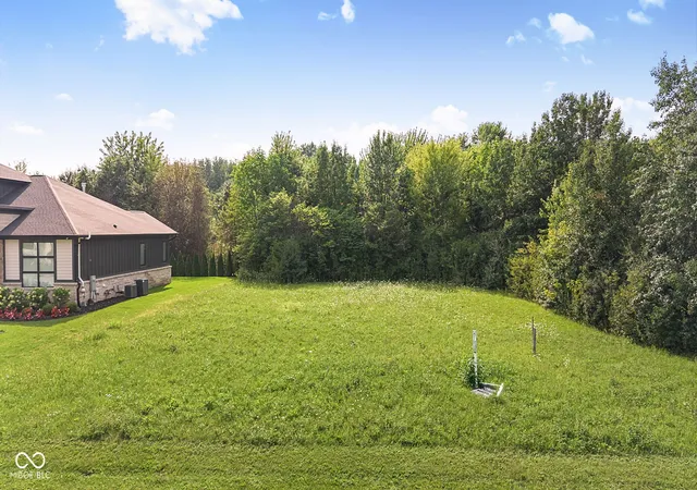 1st image of 10470 Woodhall Ln, Carmel, IN 46032 | MLS# 22119172