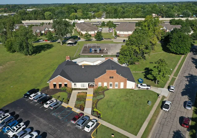 35th image of 6370 Commons Dr, Indianapolis, IN 46254 | MLS# 22119177