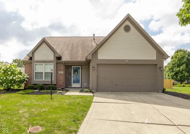 1st image of 13817 Wabash Dr, Fishers, IN 46038 | MLS# 22119178