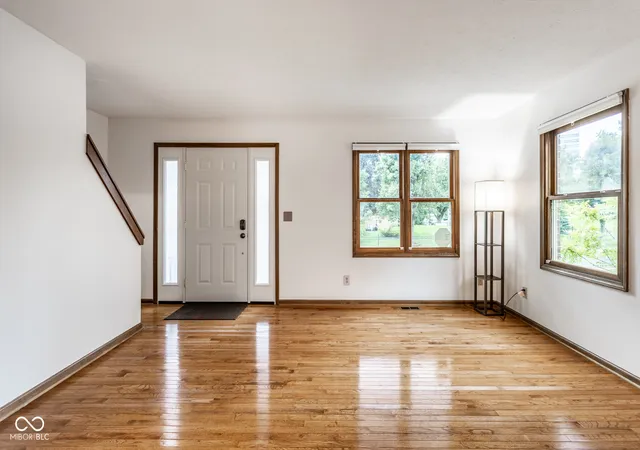 5th image of 488 E 10Th St, Indianapolis, IN 46202 | MLS# 22119180
