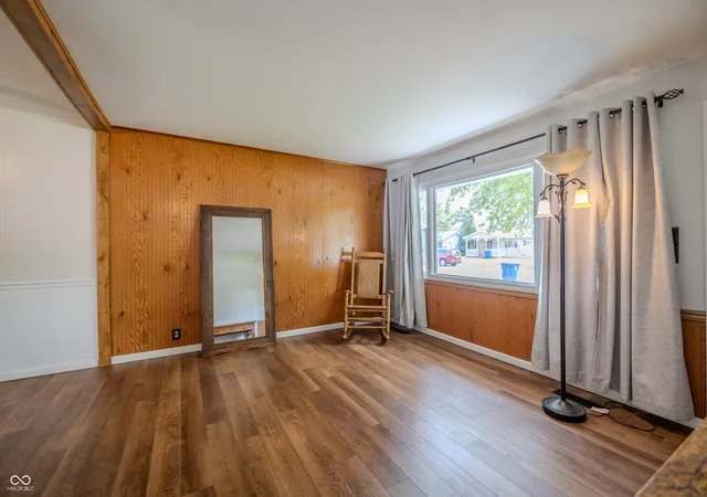 Photo 3 of Single family home for sale at 705 N Lancelot Dr, Marion, IN 46952 | MLS# 22119181 | Listing updated on 2026-09-27