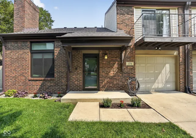 1st image of 374 E Saint Clair St, Indianapolis, IN 46202 | MLS# 22119187