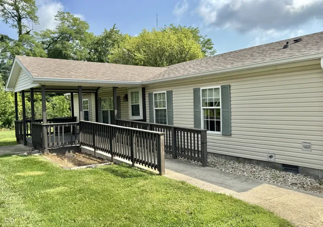 Photo 2 of Single family home for sale at 74 Tennessee, Clayton, IN 46118 | MLS# 22119194 | Listing updated on 2026-09-25