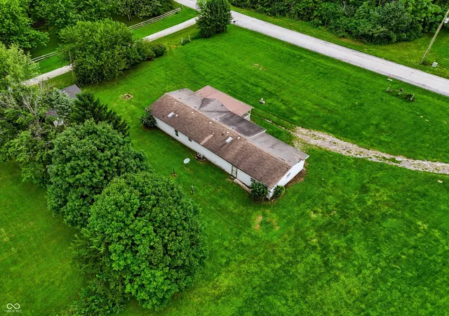 Photo 3 of Manufactured home for sale at 19947 Victory Chapel Rd, Noblesville, IN 46060 | MLS# 22119195 | Listing updated on 2026-08-26