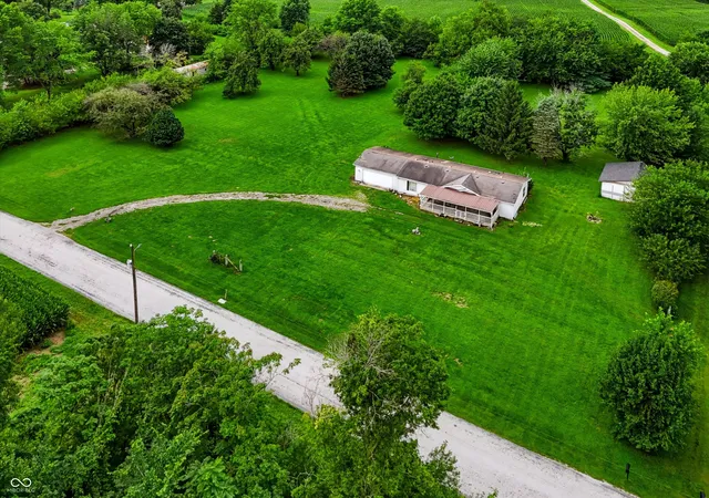 Photo 3 of Manufactured home for sale at 19947 Victory Chapel Rd, Noblesville, IN 46060 | MLS# 22119195 | Listing updated on 2026-08-26