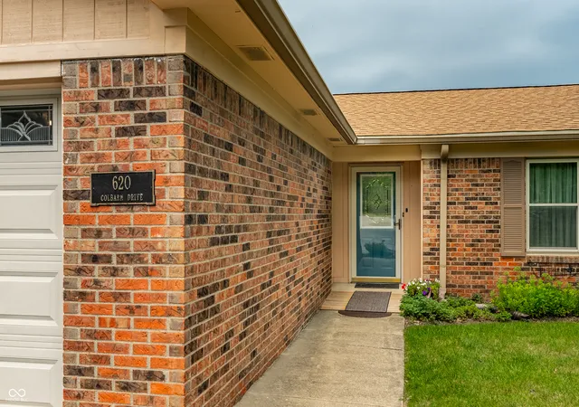 Photo 1 of Single family home for sale at 620 Colbarn Dr, Fishers, IN 46038 | MLS# 22119201 | Listing updated on 2026-09-18