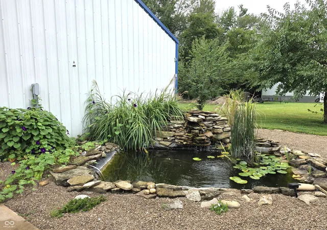 Photo 4 of Sale Pending at 2960 S Miller St, Shelbyville, IN 46176 | MLS# 22119217 | Listing updated on 2026-09-28