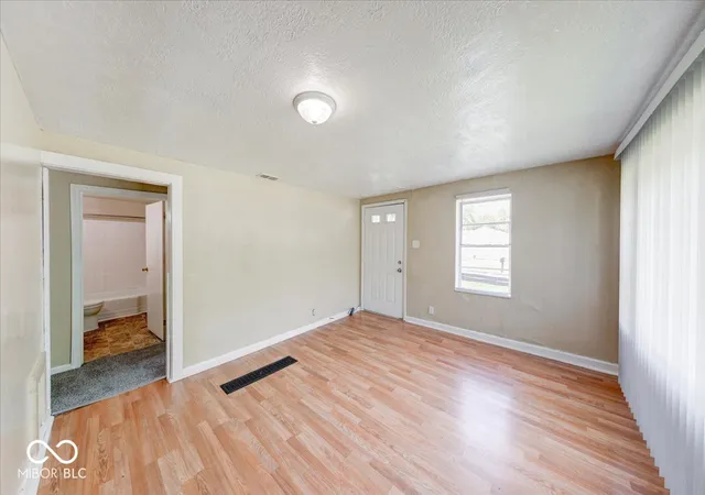 5th image of 5665 E 20Th St, Indianapolis, IN 46218 | MLS# 22119219