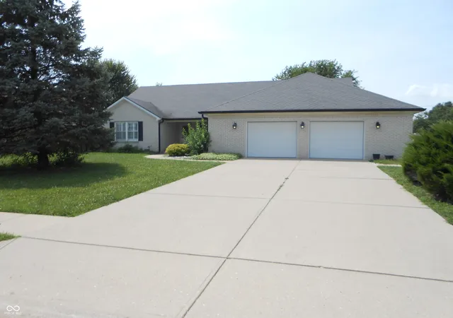 1st image of 4140 S Danita Ct S, New Palestine, IN 46163 | MLS# 22119224