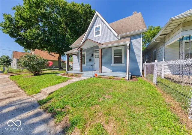 3rd image of 428 N Arnolda Ave, Indianapolis, IN 46222 | MLS# 22119225
