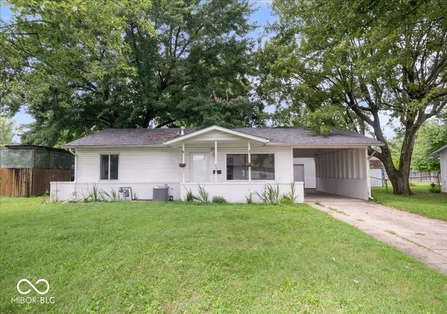 2nd image of 638 Sweetbriar Ave, Whiteland, IN 46184 | MLS# 22119230
