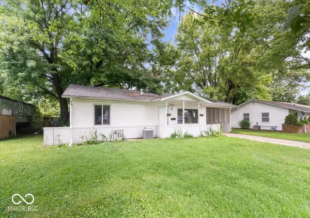 4th image of 638 Sweetbriar Ave, Whiteland, IN 46184 | MLS# 22119230