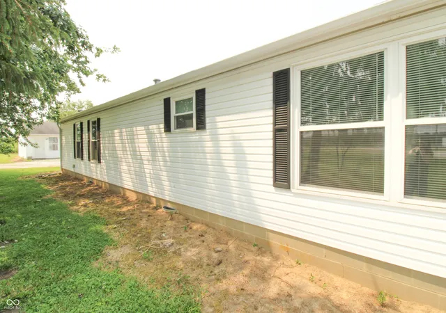 Photo 3 of Manufactured home for sale at 1860 E Us Hwy 50, North Vernon, IN 47265 | MLS# 22119237 | Listing updated on 2026-09-13