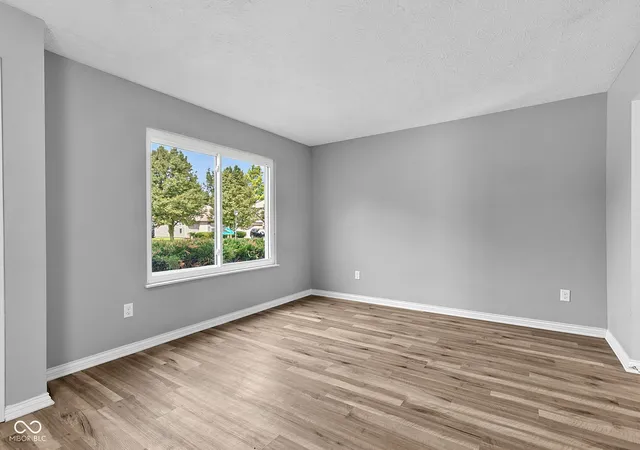 Photo 3 of Single family home for sale at 3923 Planewood Dr, Indianapolis, IN 46235 | MLS# 22119247 | Listing updated on 2026-09-30