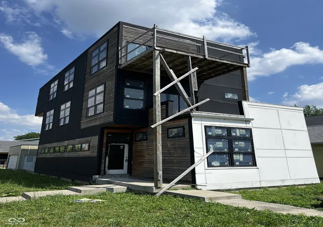 1st image of 1401 S Alabama, Indianapolis, IN 46225 | MLS# 22119254