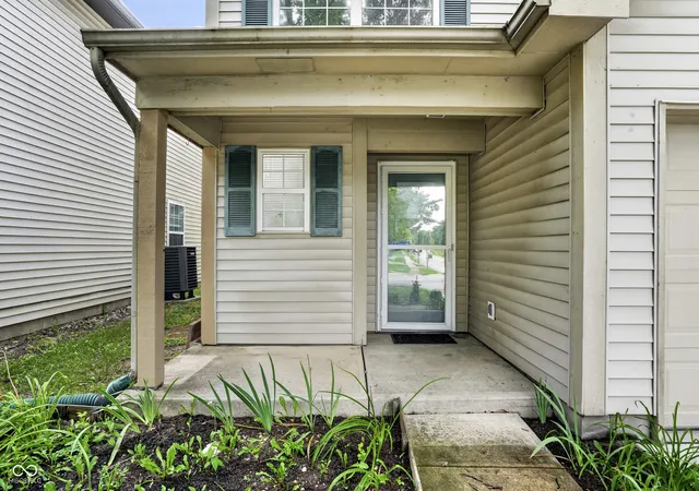 4th image of 6002 Draycott Dr, Indianapolis, IN 46236 | MLS# 22119288