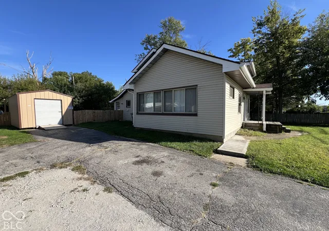 Photo 2 of Single family home for sale at 3513 Shelby St, Indianapolis, IN 46227 | MLS# 22119289 | Listing updated on 2026-10-07