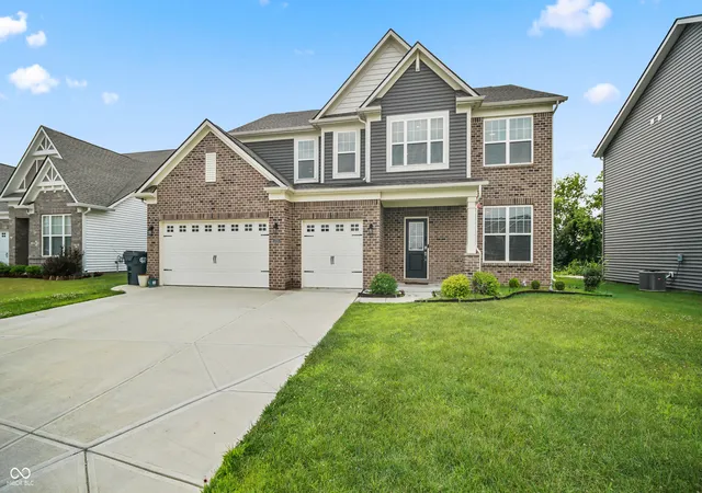1st image of 2733 Whimbrel Cts, Greenwood, IN 46143 | MLS# 22119292