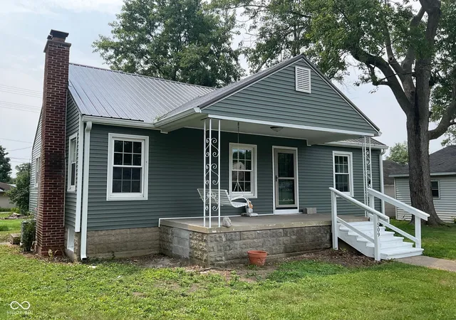 Photo 2 of Sale Pending at 509 W Pennsylvania St, Rockville, IN 47872 | MLS# 22119294 | Listing updated on 2026-09-02