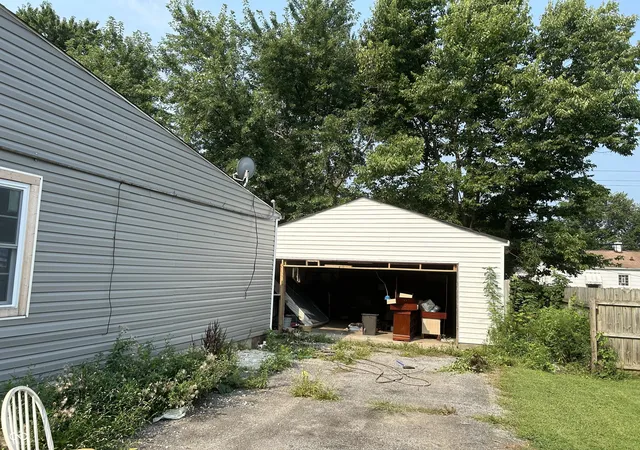 3rd image of 452 S Exeter Ave, Indianapolis, IN 46241 | MLS# 22119311