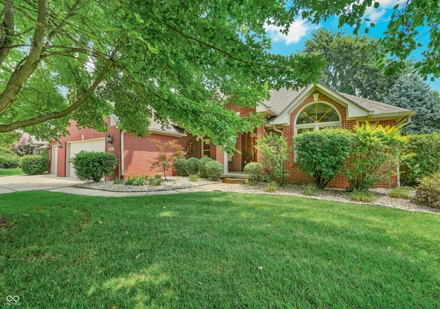 1st image of 1347 N Manchester Dr, Greenfield, IN 46140 | MLS# 22119318