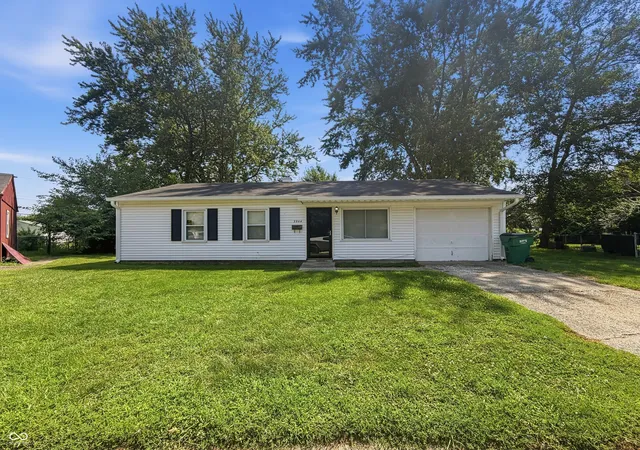 1st image of 3944 Diamond Ct, Indianapolis, IN 46254 | MLS# 22119320