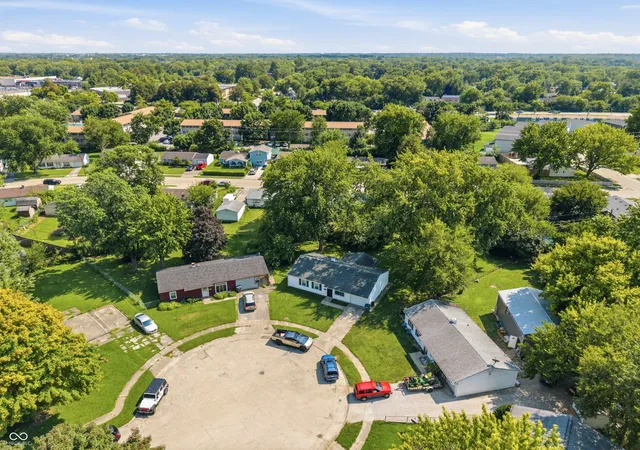 3rd image of 3944 Diamond Ct, Indianapolis, IN 46254 | MLS# 22119320