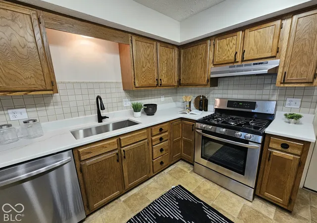 Photo 3 of Condo for sale at 2448 Hideaway N Dr, Indianapolis, IN 46268 | MLS# 22119331 | Listing updated on 2026-10-23