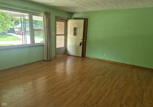 Photo 4 of Single family home for sale at 3546 Rahke Rd, Indianapolis, IN 46217 | MLS# 22119345 | Listing updated on 2026-10-02
