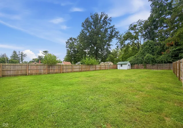 Photo 4 of Single family home for sale at 5903 Oak Ln, Anderson, IN 46013 | MLS# 22119354 | Listing updated on 2026-09-11