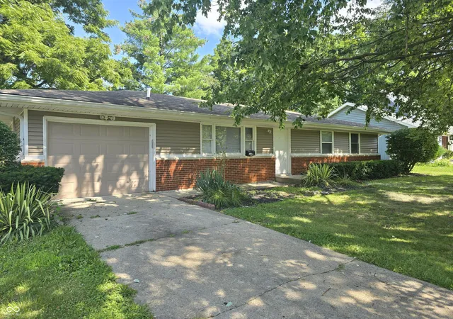 1st image of 1230 Oakland Dr, Anderson, IN 46012 | MLS# 22119360