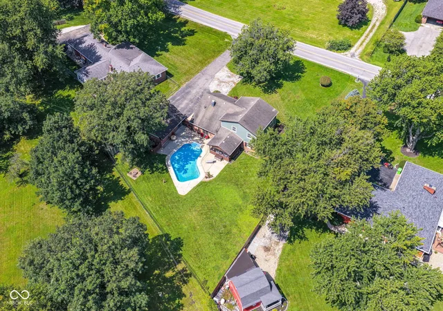Photo 2 of Sale Pending at 2225 Elizaville Rd, Lebanon, IN 46052 | MLS# 22119366 | Listing updated on 2026-08-29