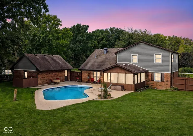 Photo 3 of Sale Pending at 2225 Elizaville Rd, Lebanon, IN 46052 | MLS# 22119366 | Listing updated on 2026-08-29