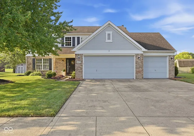 Photo 1 of Single family home for sale at 387 Sugar Bush Ln S, Brownsburg, IN 46112 | MLS# 22119372 | Listing updated on 2026-09-21