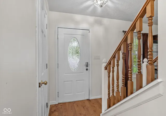 Photo 3 of Single family home for sale at 1200 Breaside Ct, Greenwood, IN 46143 | MLS# 22119385 | Listing updated on 2026-08-19
