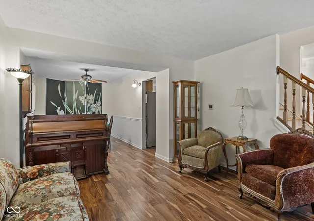 Photo 4 of Single family home for sale at 1200 Breaside Ct, Greenwood, IN 46143 | MLS# 22119385 | Listing updated on 2026-08-19