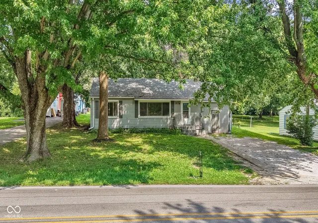 2nd image of 1075 S Morgantown Rd, Greenwood, IN 46143 | MLS# 22119387
