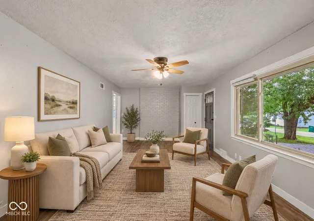 Photo 2 of Single family home for sale at 1075 S Morgantown Rd, Greenwood, IN 46143 | MLS# 22119387 | Listing updated on 2026-09-13