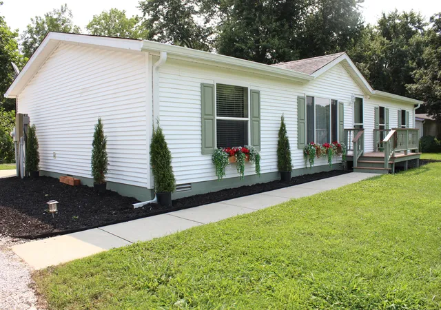 1st image of 1504 Deer Creek Dr, Greencastle, IN 46135 | MLS# 22119396
