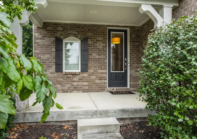 2nd image of 2790 W High Grove Cir, Zionsville, IN 46077 | MLS# 22119398