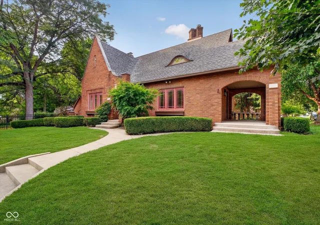 2nd image of 5202 N Central Ave, Indianapolis, IN 46220 | MLS# 22119408