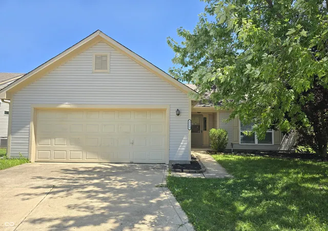 1st image of 5213 Lakeside Manor Dr, Indianapolis, IN 46254 | MLS# 22119409