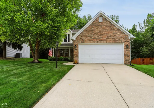 3rd image of 10407 Runview Cir, Fishers, IN 46038 | MLS# 22119410